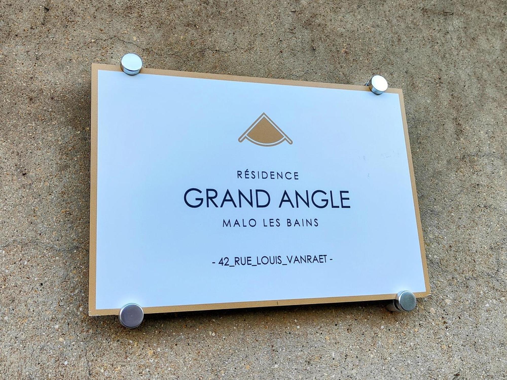 Le Rainbow - Grand Studio Avec Terrasse Dunkirk ภายนอก รูปภาพ